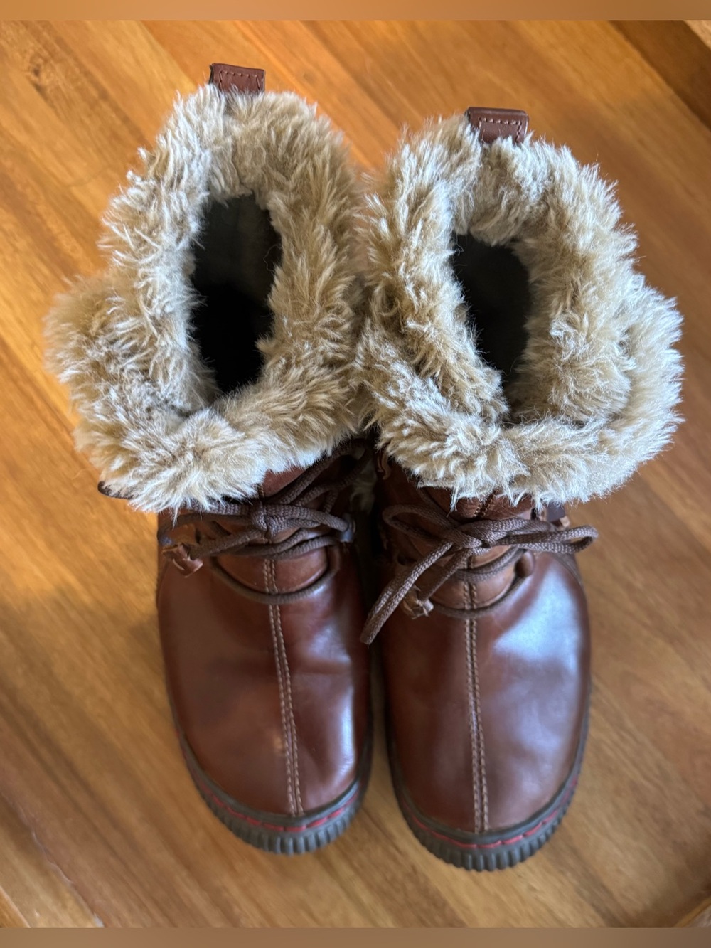 Earth | Brown Winter Boots with Cream Faux-Fur Collar